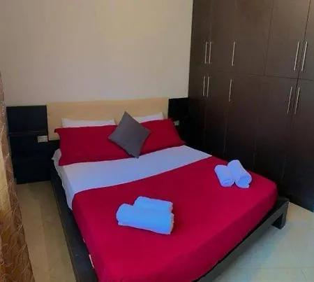 Apartment O-cyaneaalb