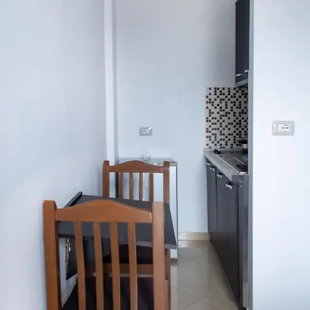 O-cyaneaalb Apartment *