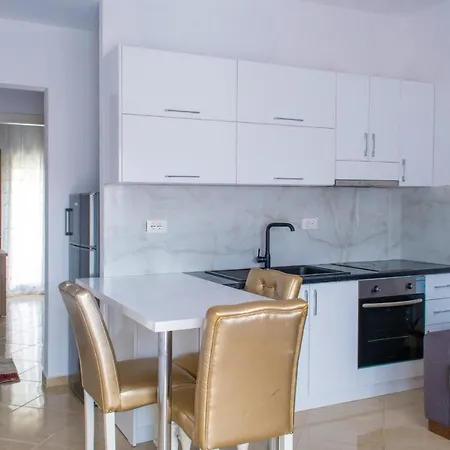 Apartment O-cyaneaalb Vlore