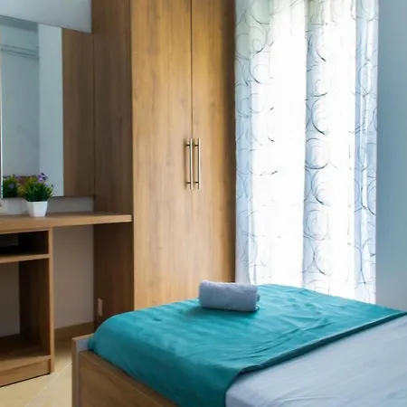 O-cyaneaalb * Vlorë