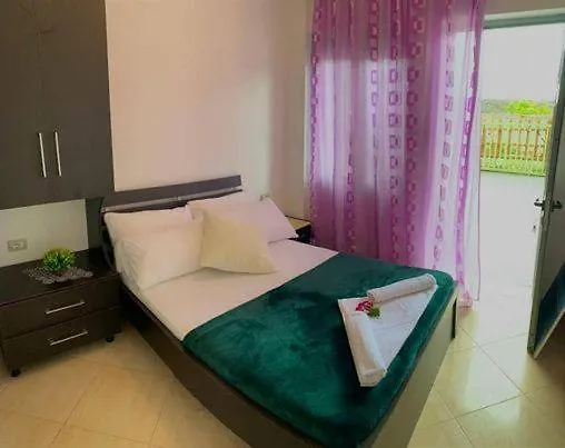 O-cyaneaalb Apartmán