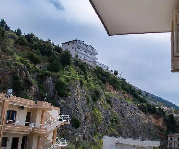 O-cyaneaalb Apartment *