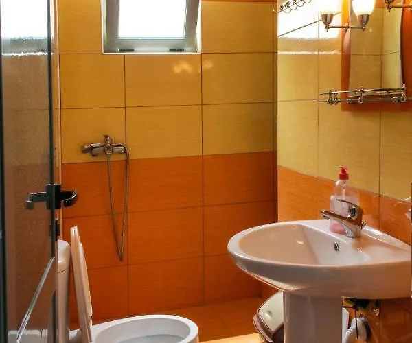 Apartment O-cyaneaalb *