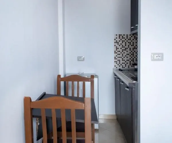 O-cyaneaalb Apartment *