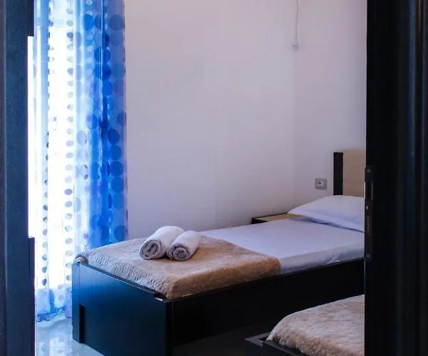 Apartment O-cyaneaalb