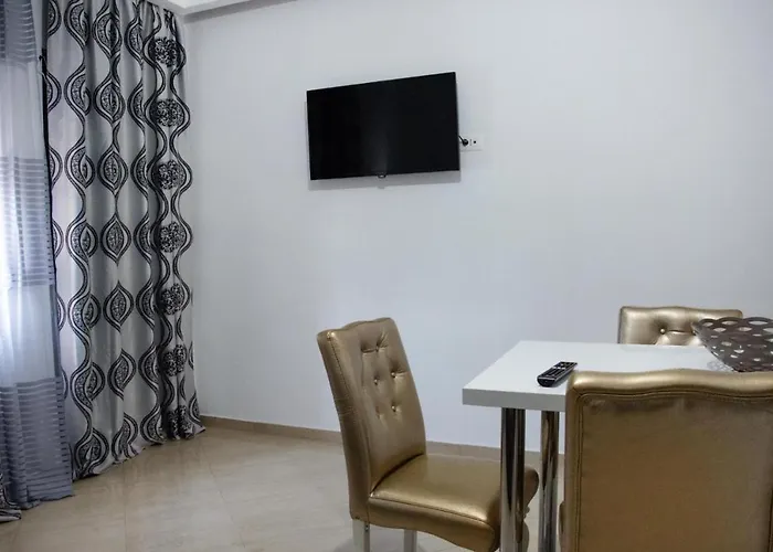O-cyaneaalb Apartment Vlore